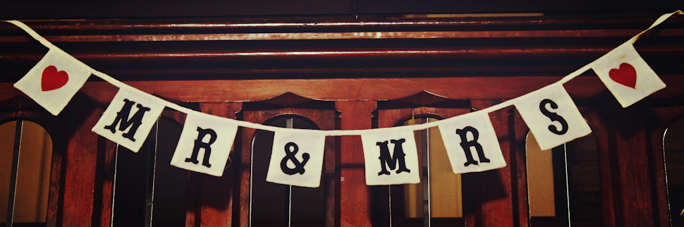 Sass & Belle - Mr and Mrs Red Hearts Square Bunting